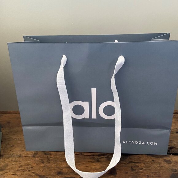 5 Alo Shopping Bags - Picture 6 of 8